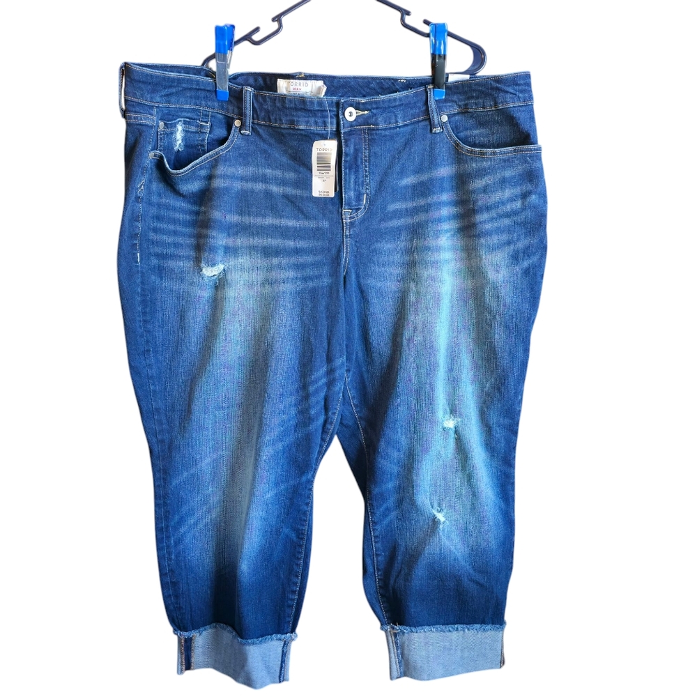 NEW Torrid First At Fit Blue Denim Distressed Cropped Jeans 26